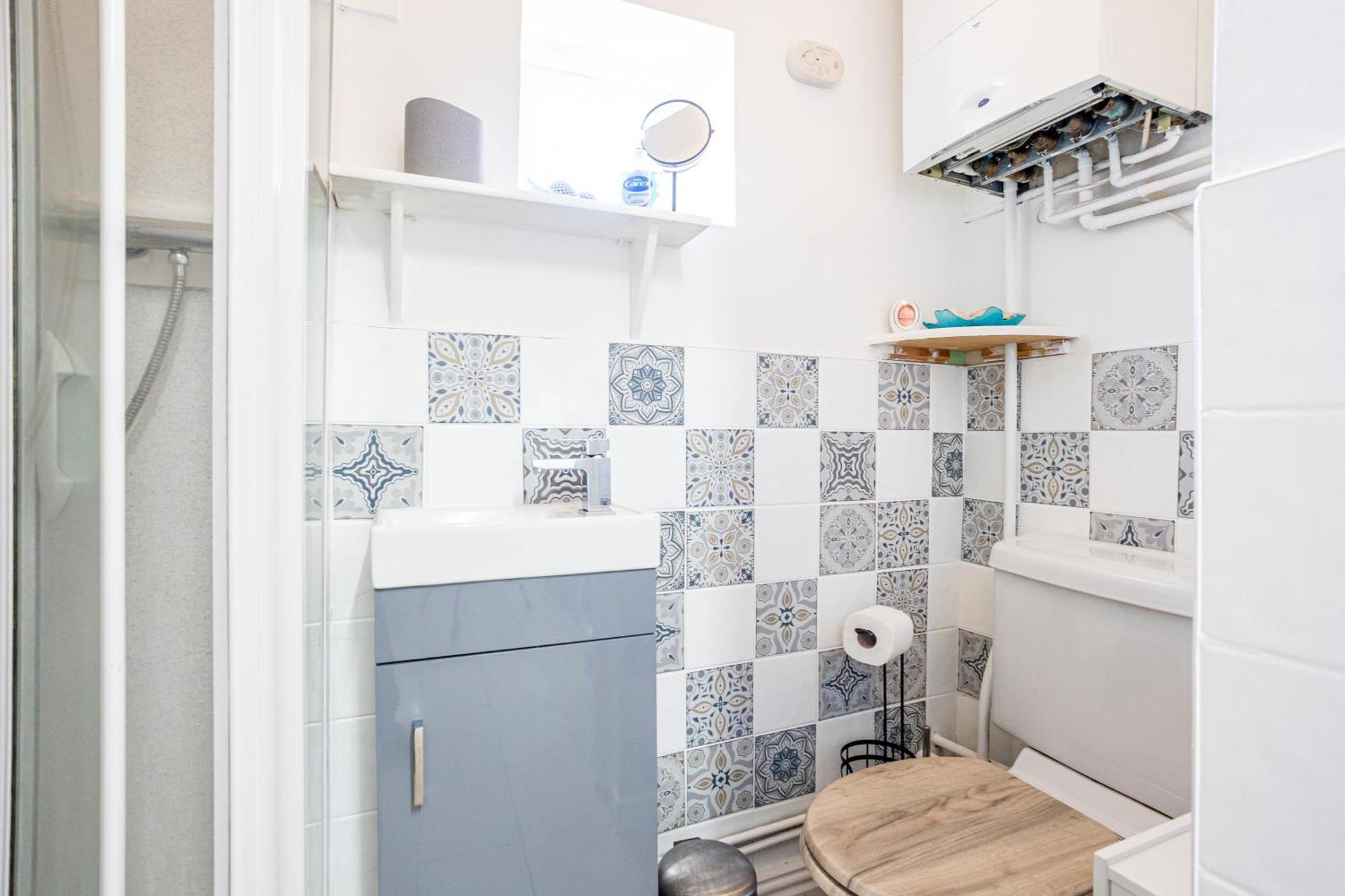 Coronation House By Yourstays - 3 Bedroom House In Newcastle-Under-Lyme Stoke-on-Trent Kültér fotó